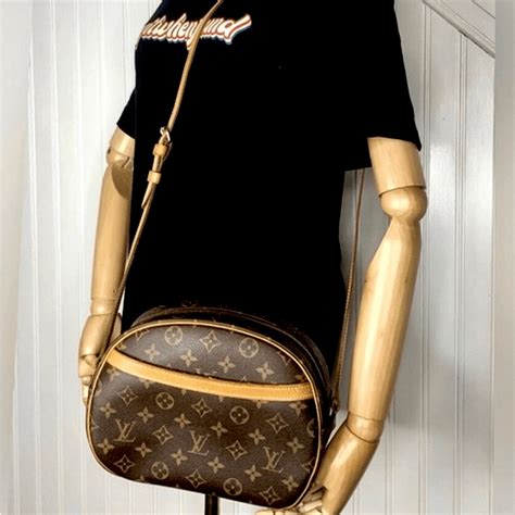 louis vuitton blois crossbody.